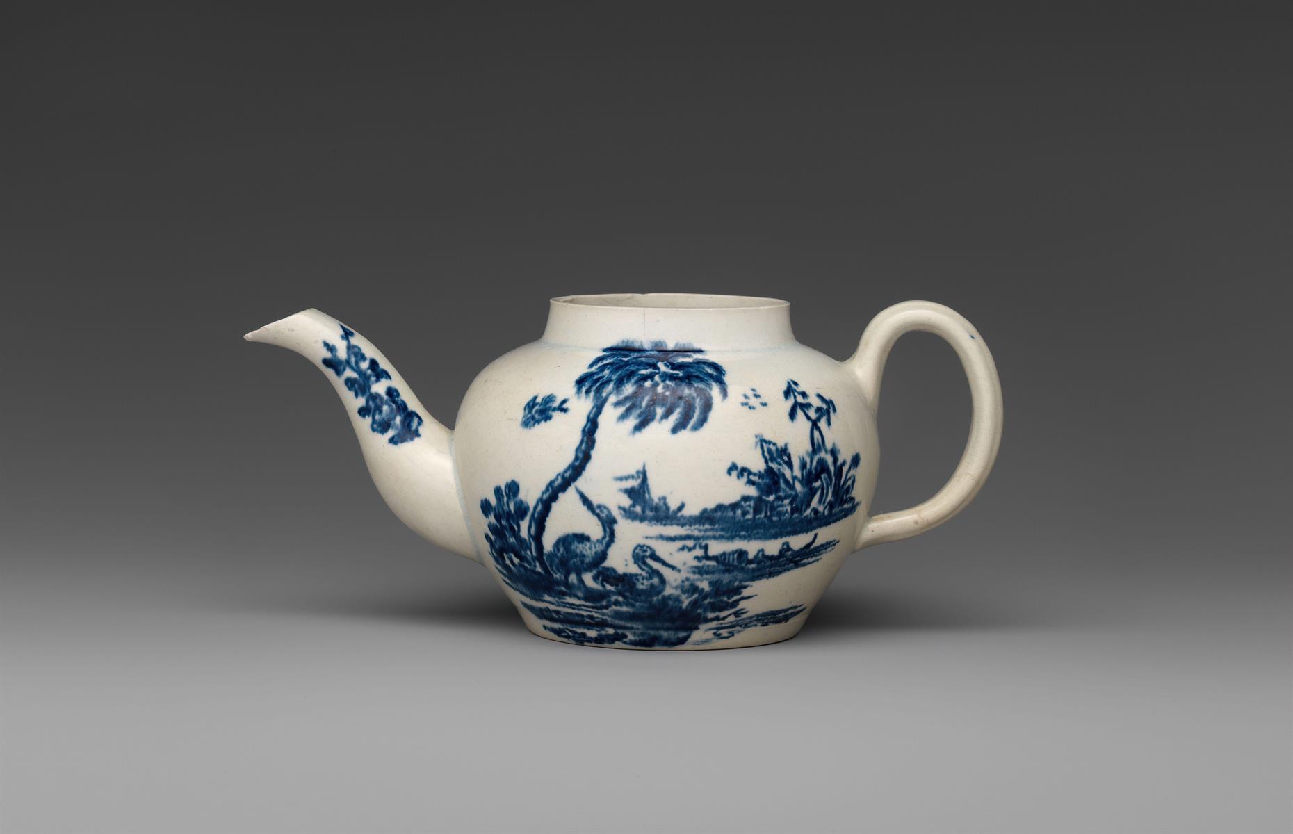 The cracked teapot with huge historical value