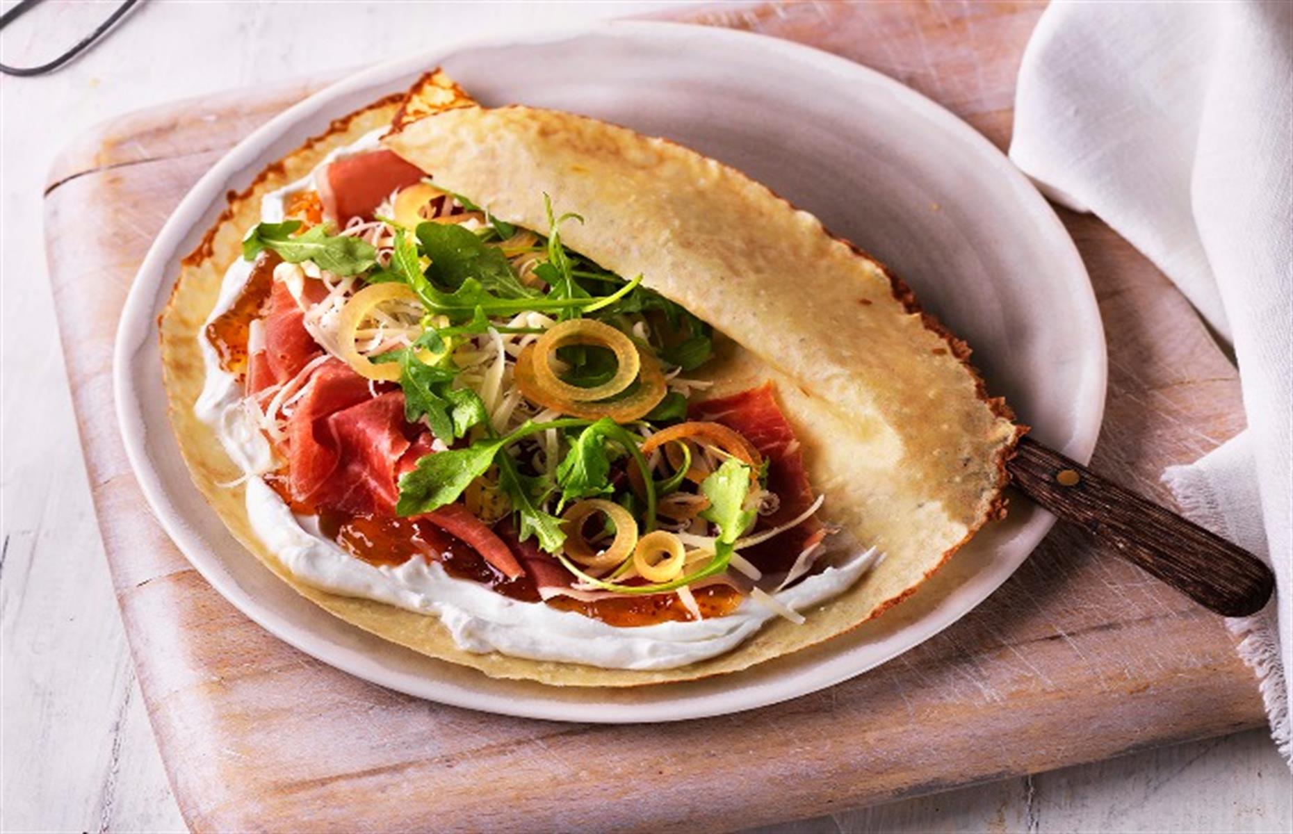 Cheese, ham and fig crêpes 
