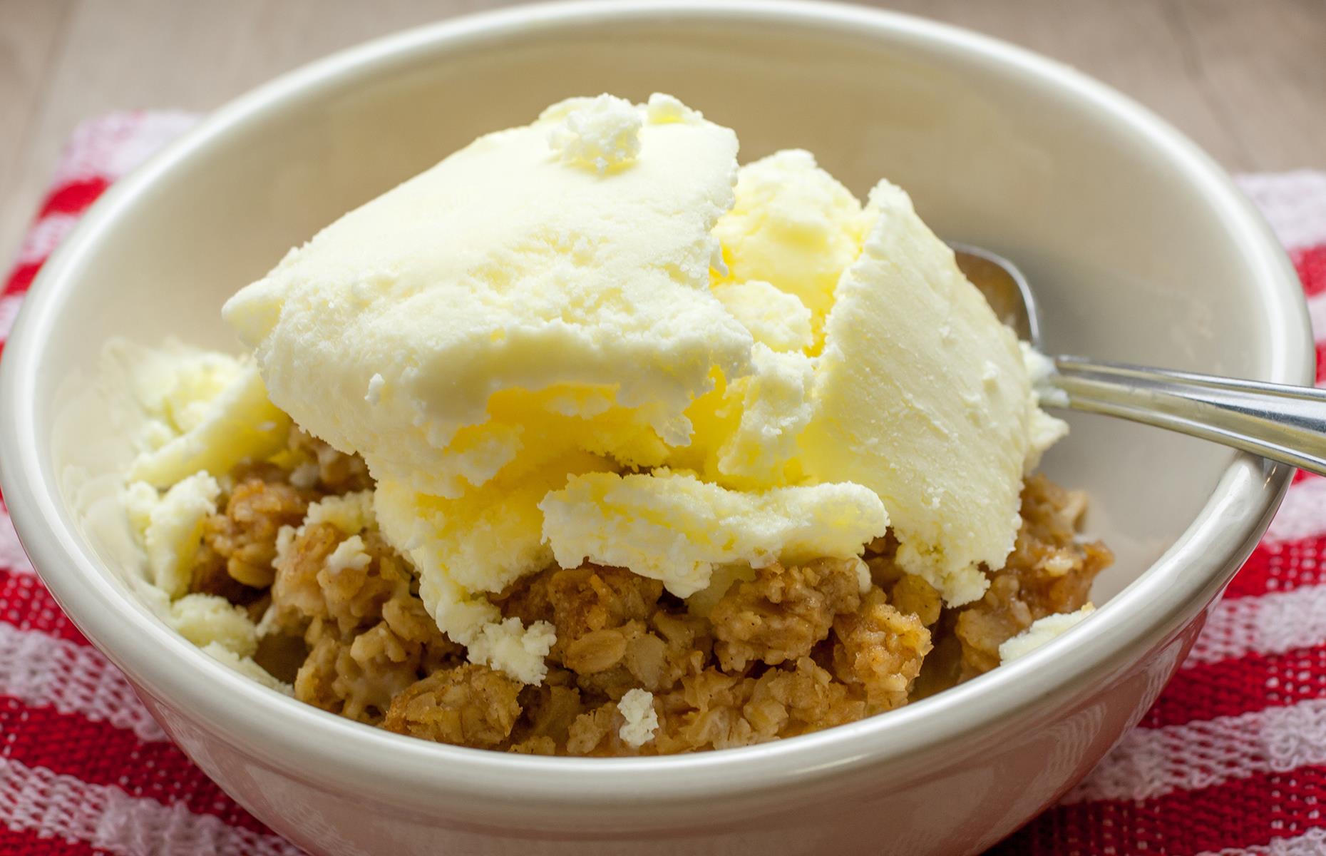 Georgia: peach cobbler