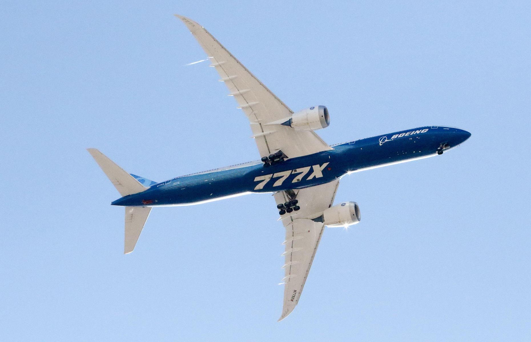 Boeing 777X: 235 feet