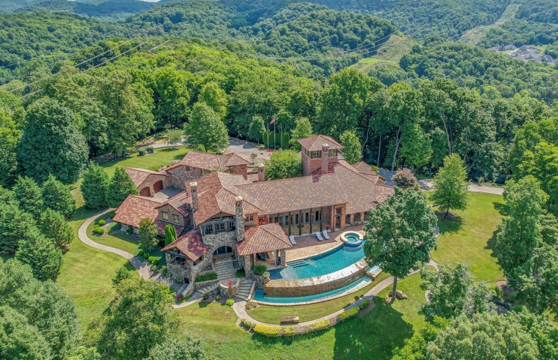 Kenny Chesney’s hilltop villa, Tennessee, USA