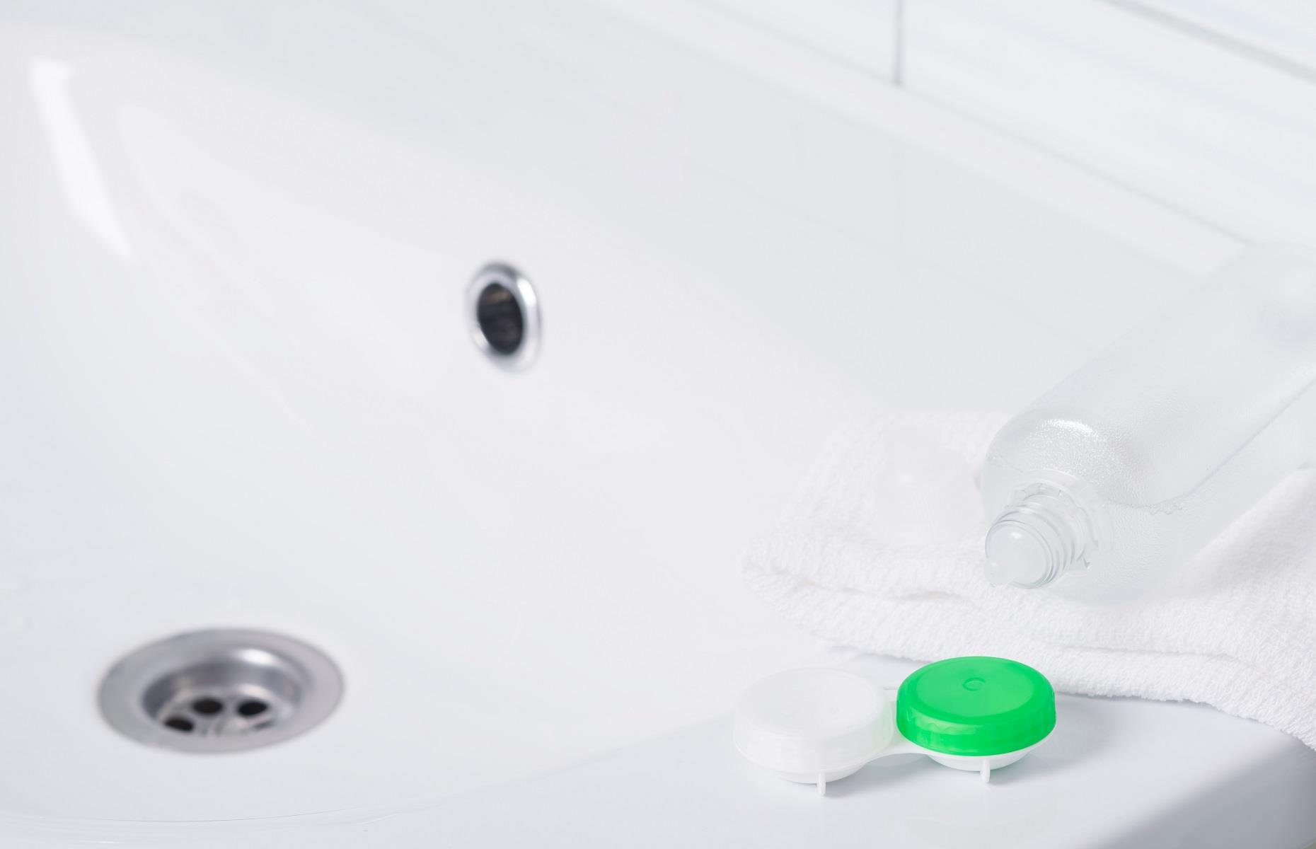 Contact lenses