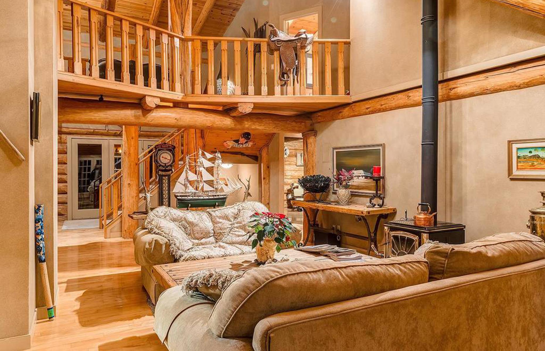 Secluded cabin, Alberta, Canada: $1.9 million (£1.5m)