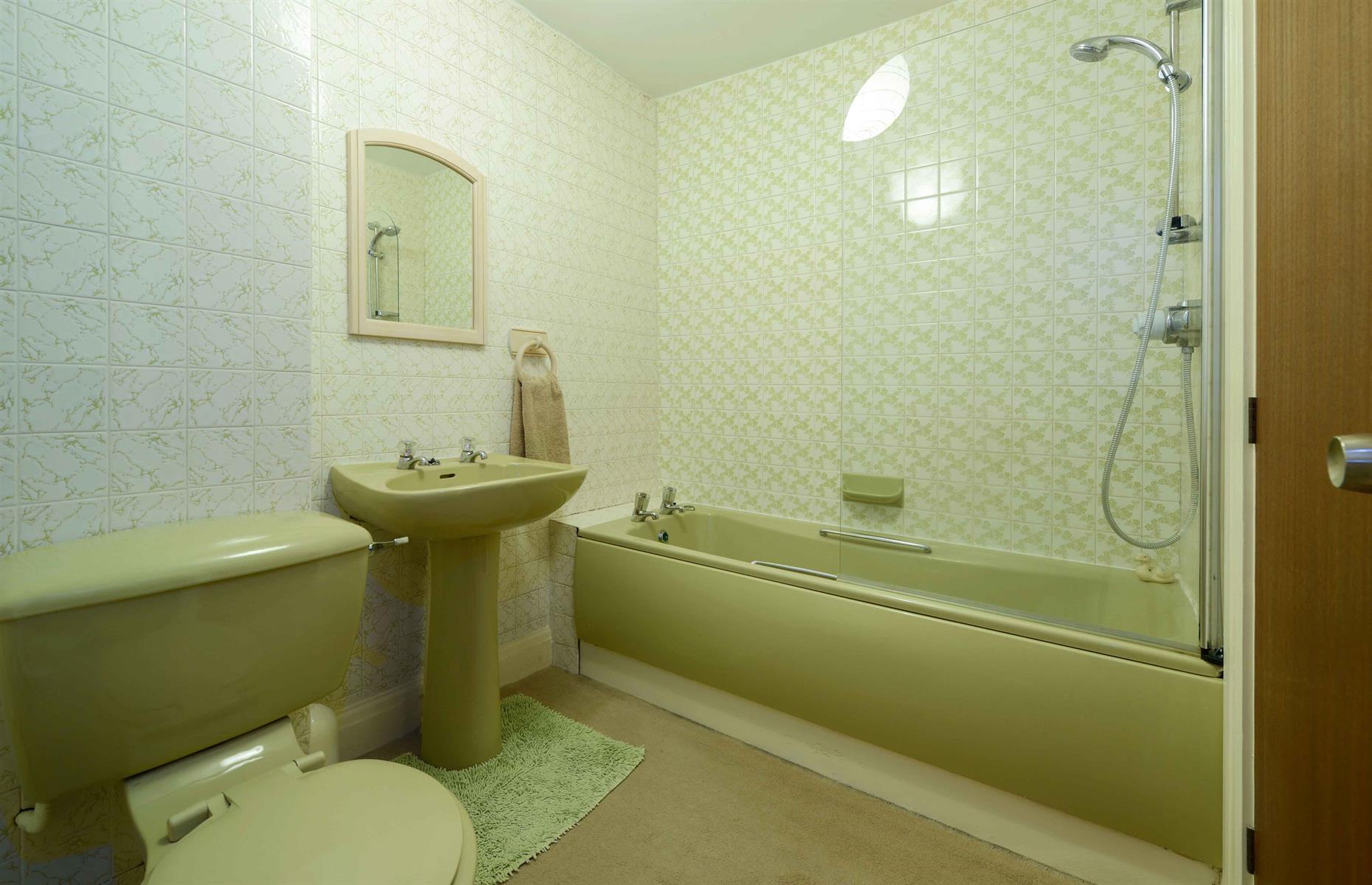 1970s: the bathroom