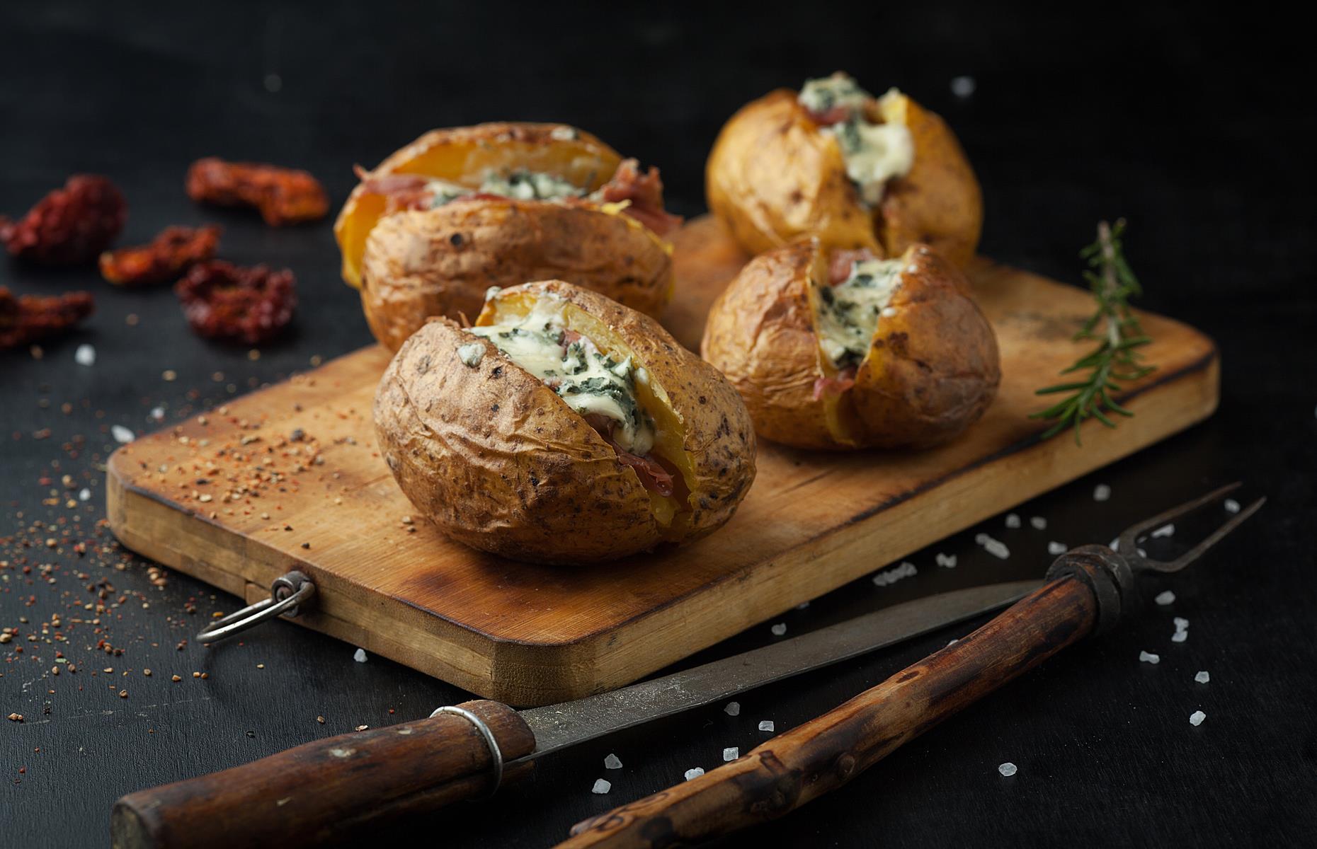 4. Martha Stewart: make steakhouse baked potatoes