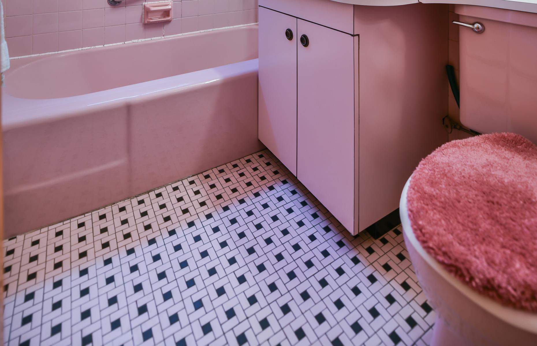 Toilet seat covers