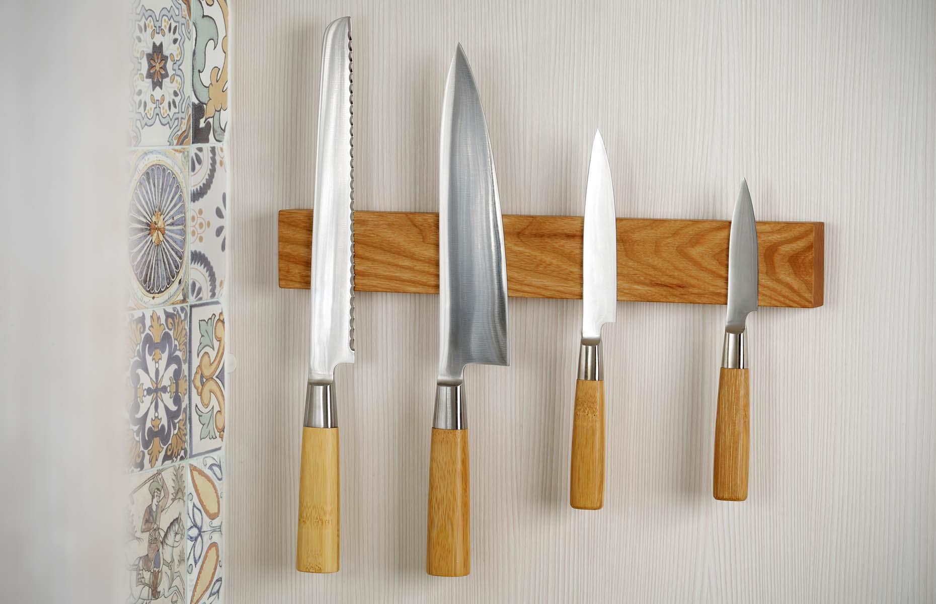 Knife storage