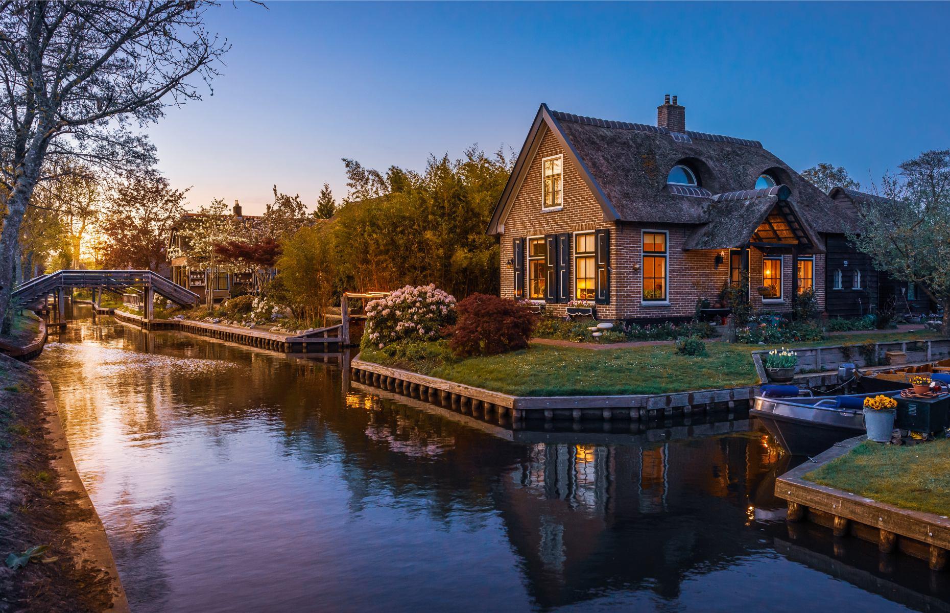 Giethoorn canals, Giethoorn, Netherlands