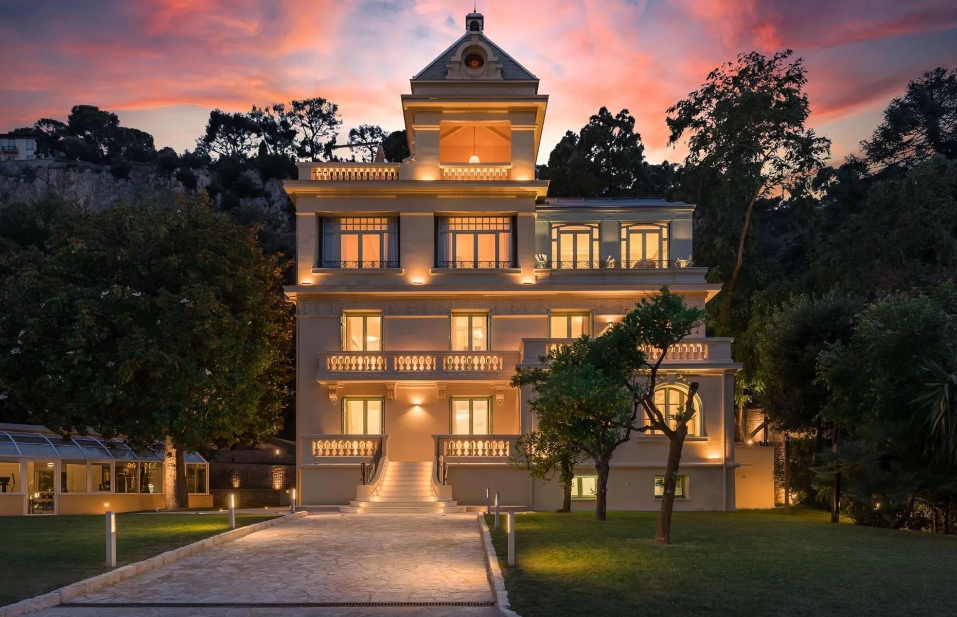 Grandes casas con precios aún mayores