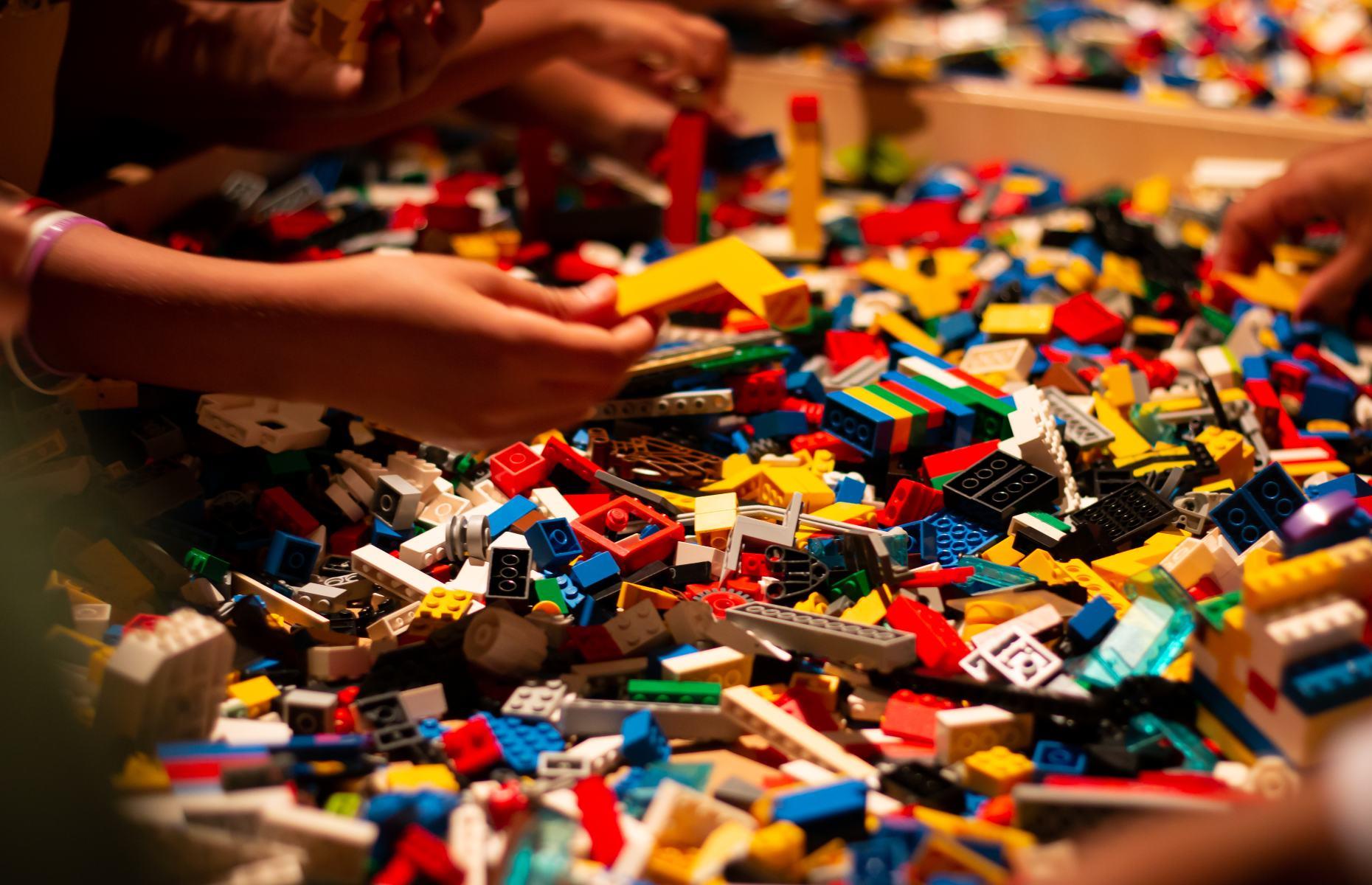 Sell LEGO by the pound