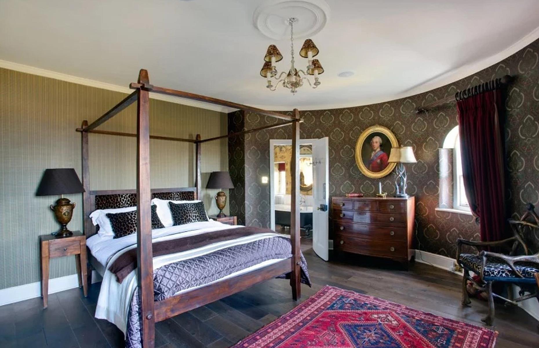 Seton Castle, Scotland, UK: $11.1 million (£8m)