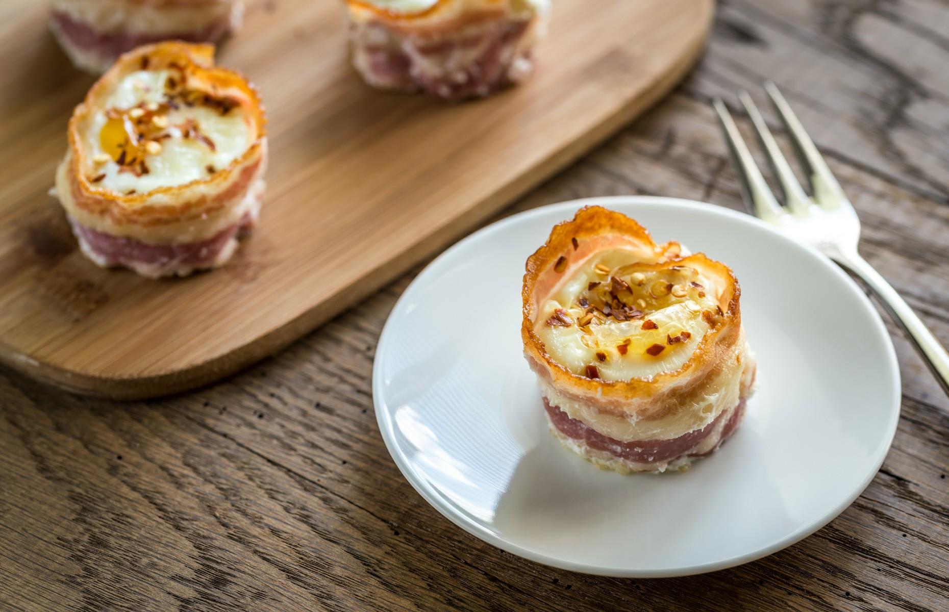 Egg and pancetta parcels 