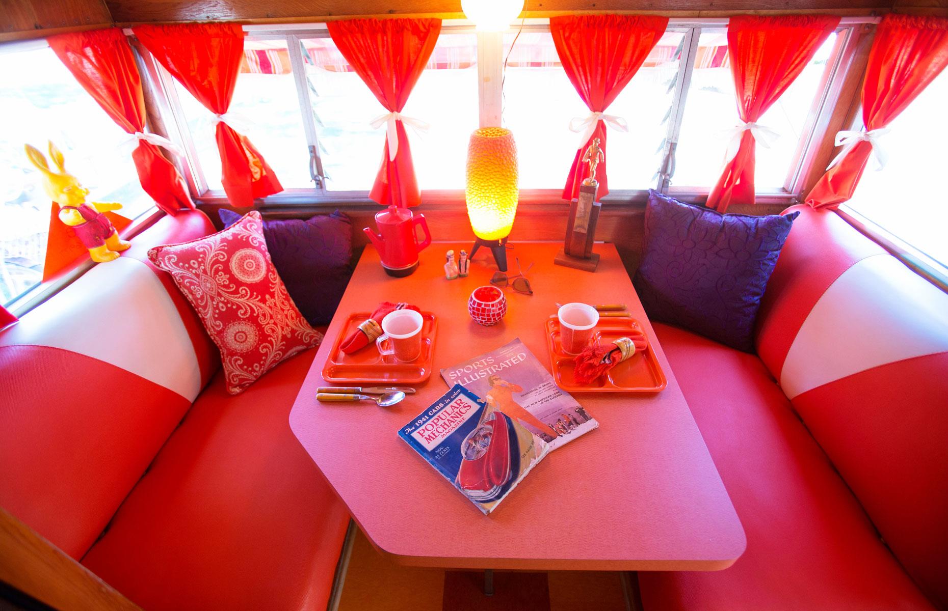 Shasta Airflyte: Interior de 1960 y reedición de 2015