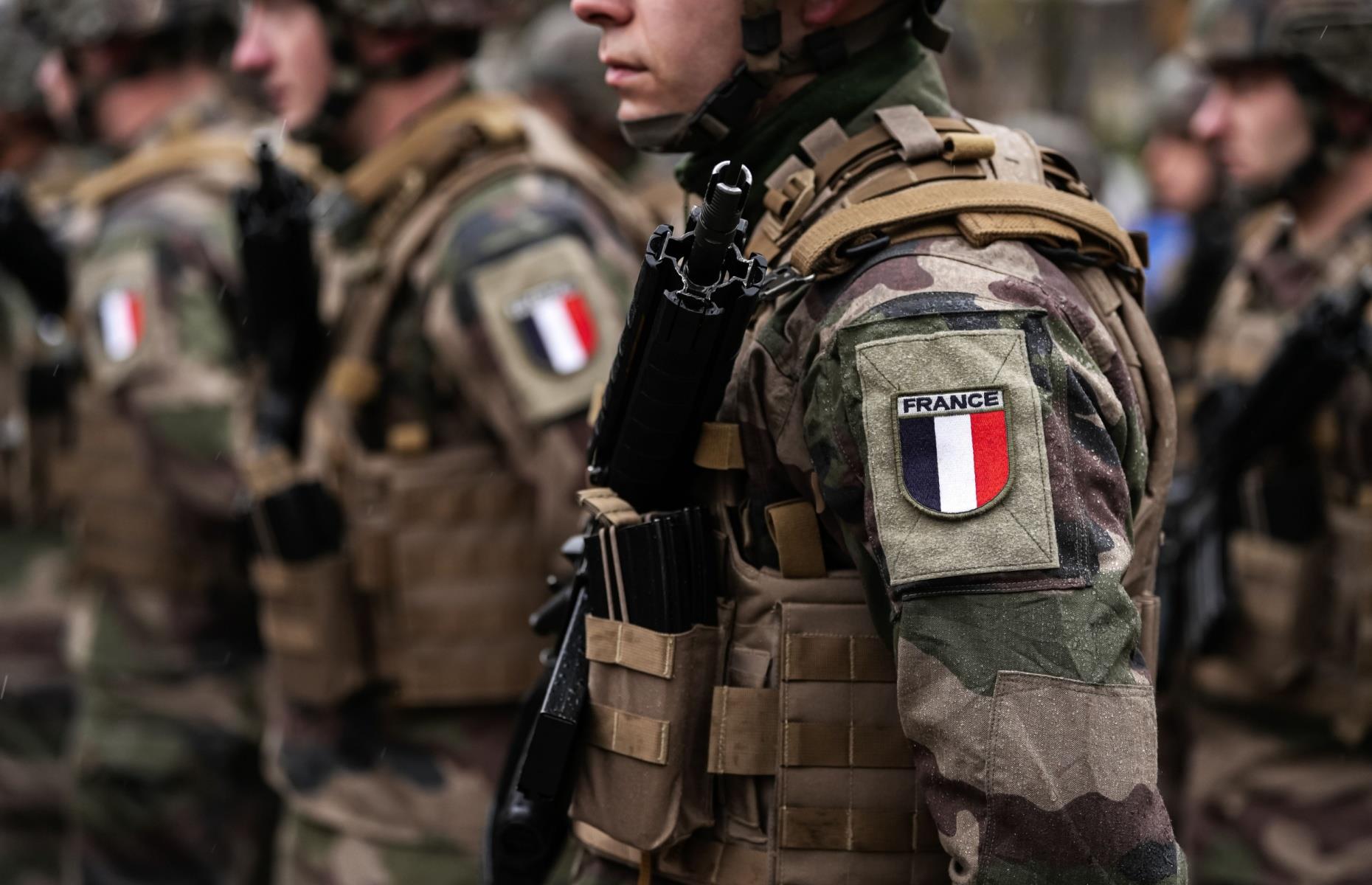 Découvrez les dépenses militaires de 25 grands pays