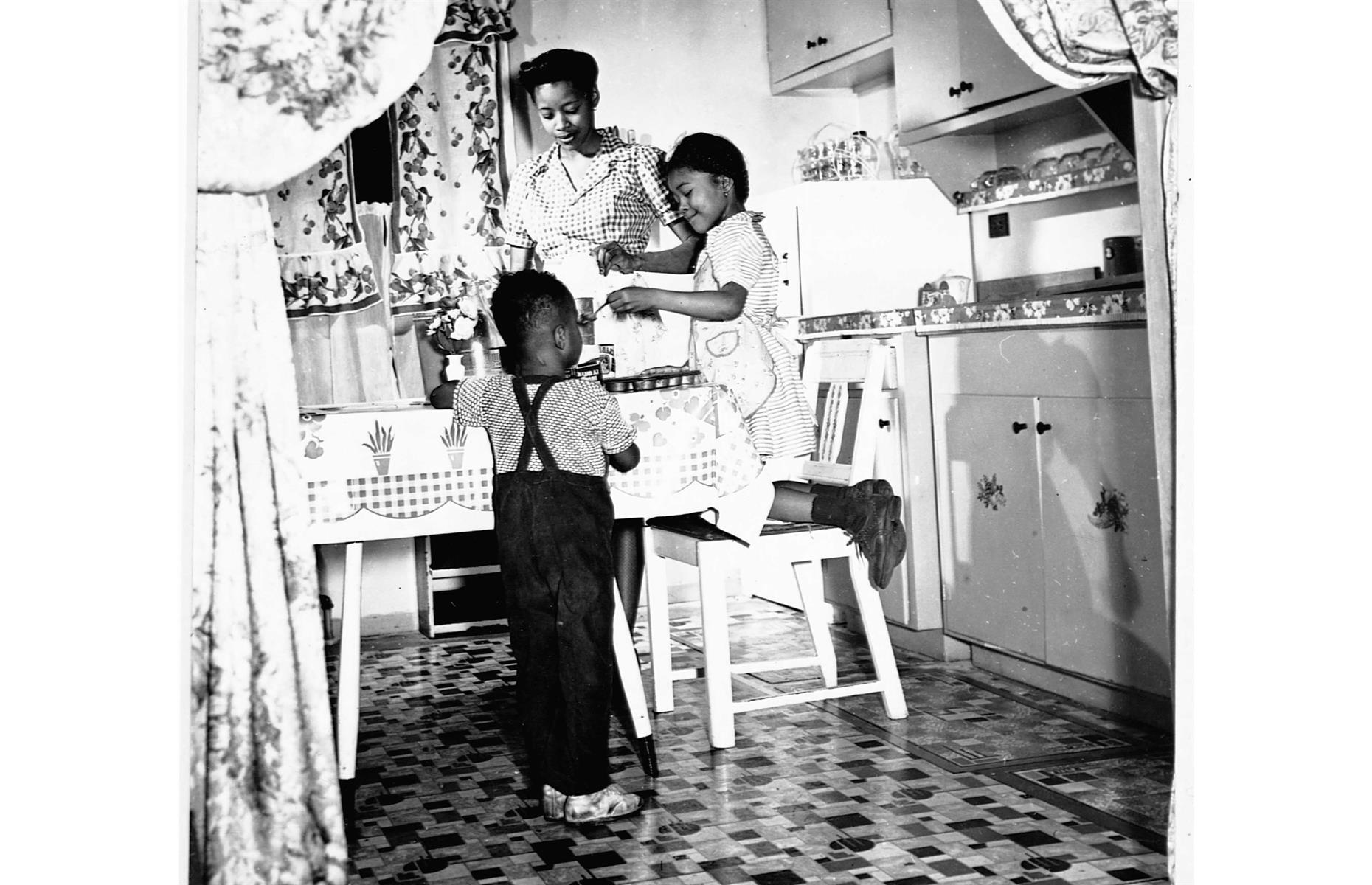1940s: a family affair