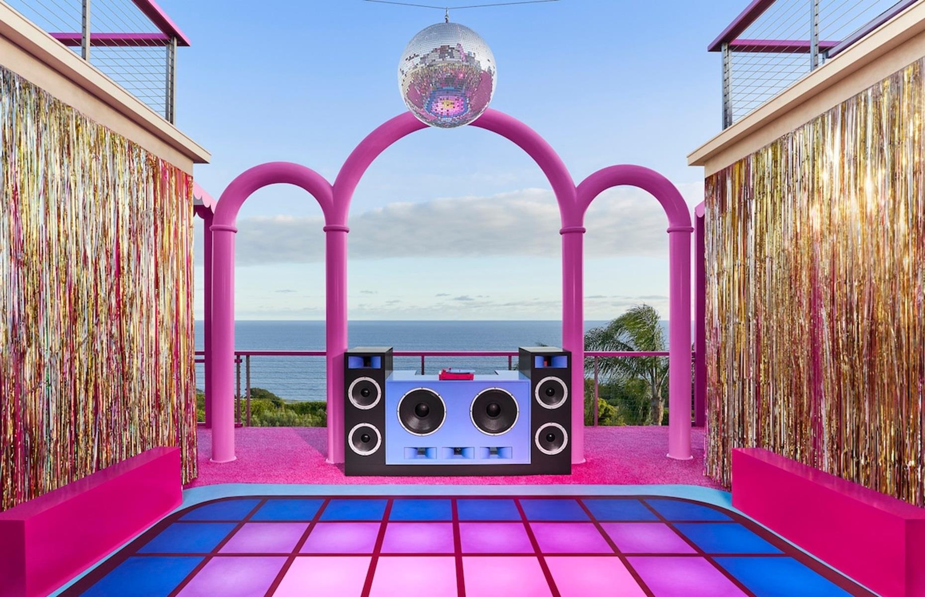 Barbie's Malibu Dreamhouse: California, USA