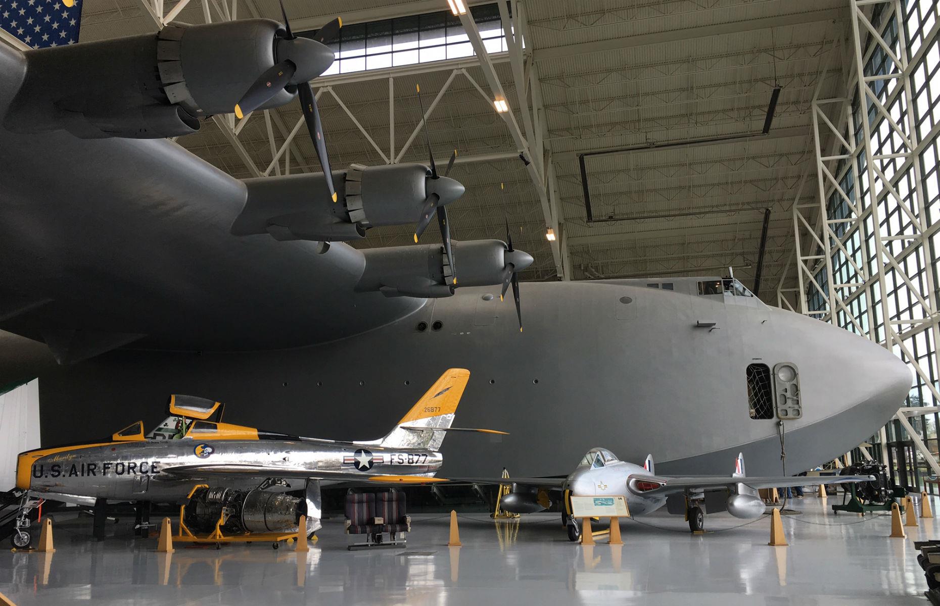 Hughes H-4 Hercules: 320 feet