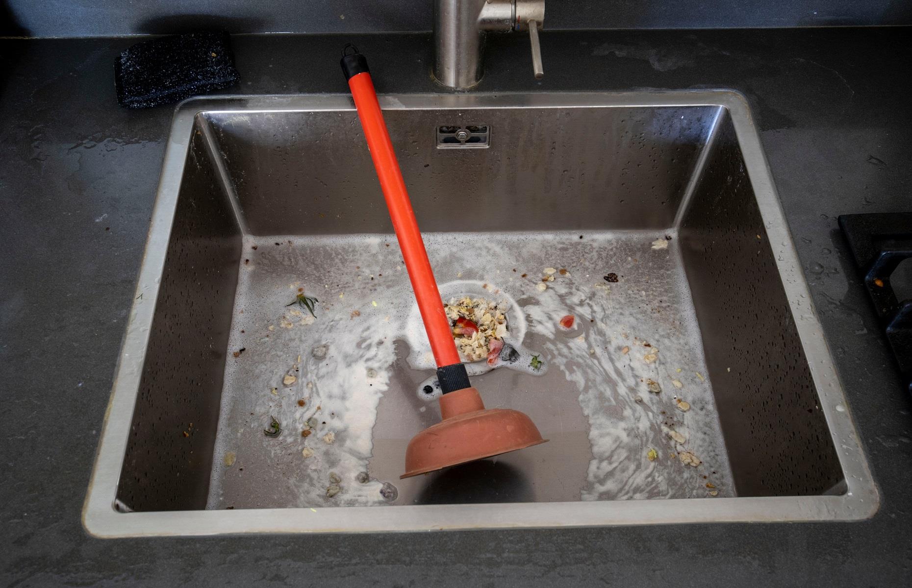 How to unclog a blocked sink
