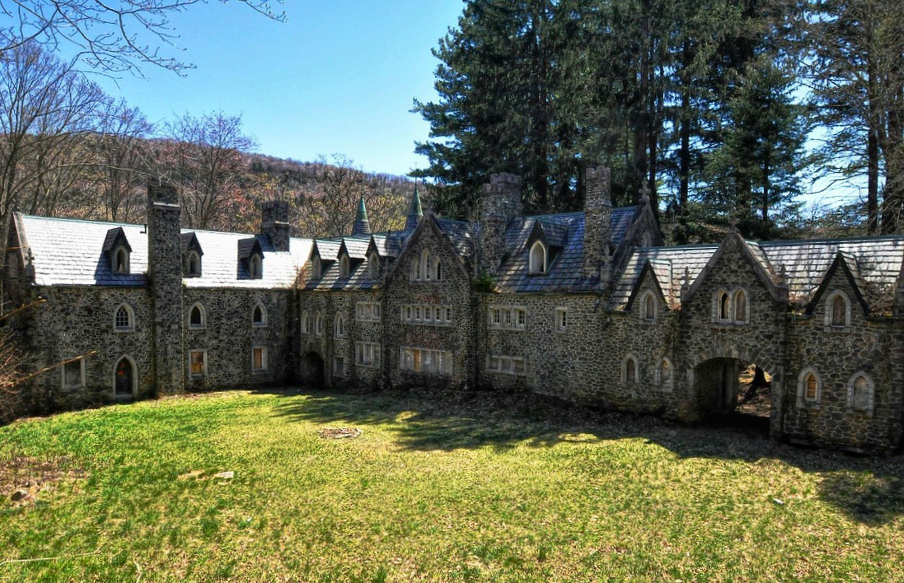 Dundas Castle: a childhood dream