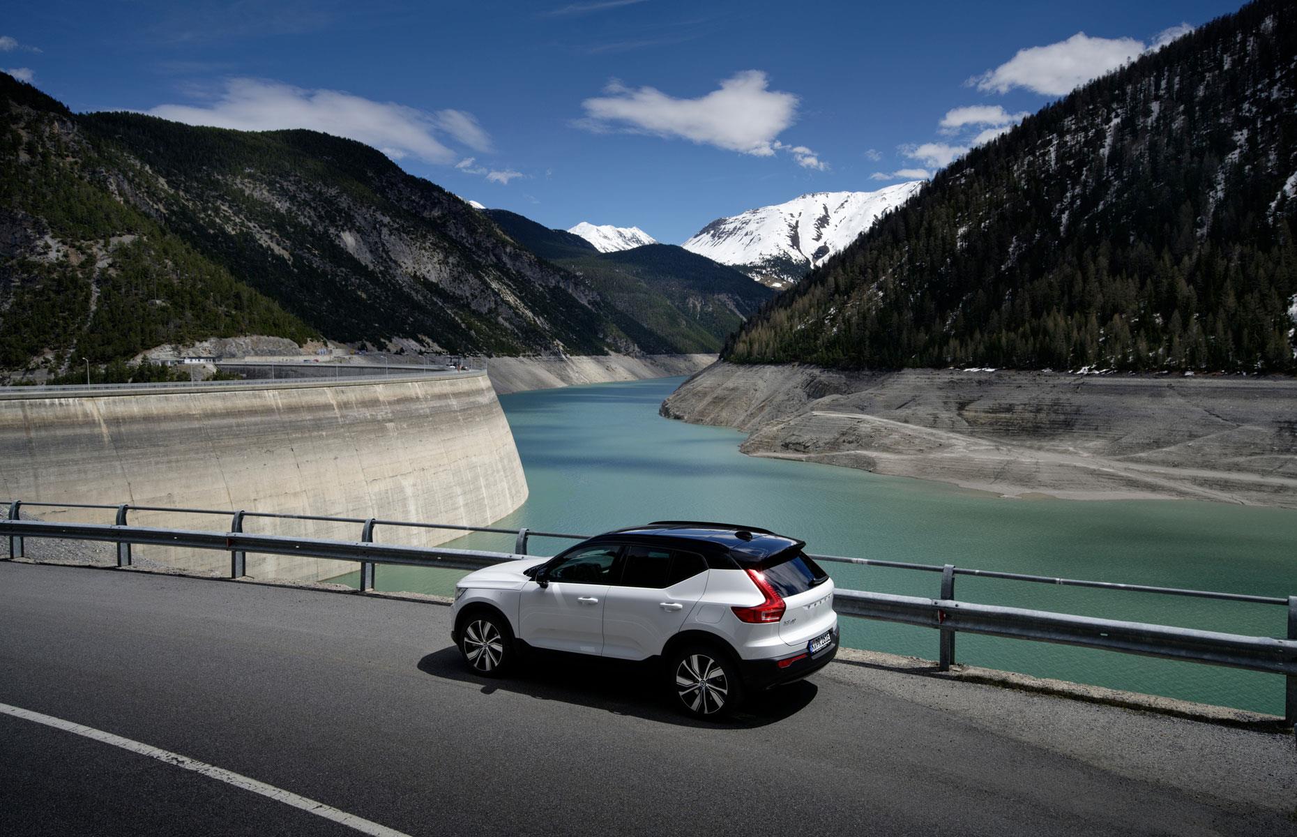 9. Switzerland, electric cars share: 7.3%