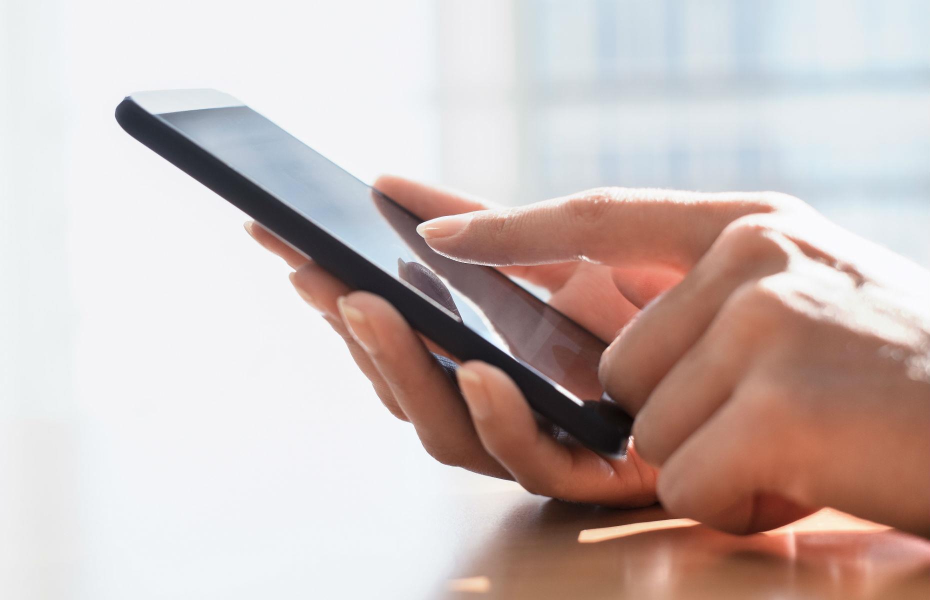 United States: Free mobile phone and talk plan