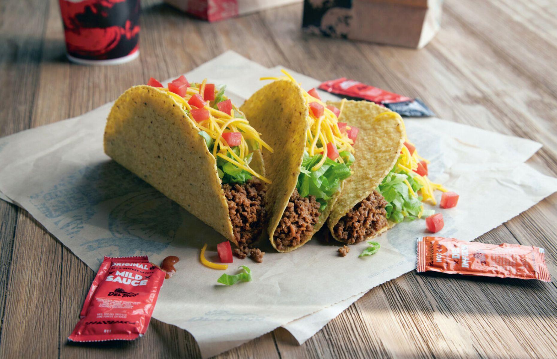 Del Taco: snack tacos