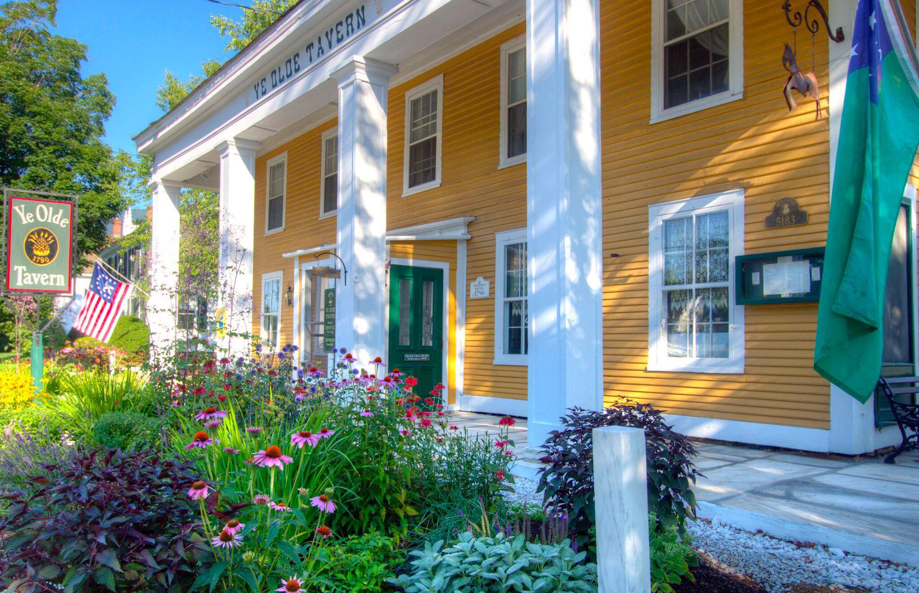 30. Ye Olde Tavern, Manchester, Vermont, USA
