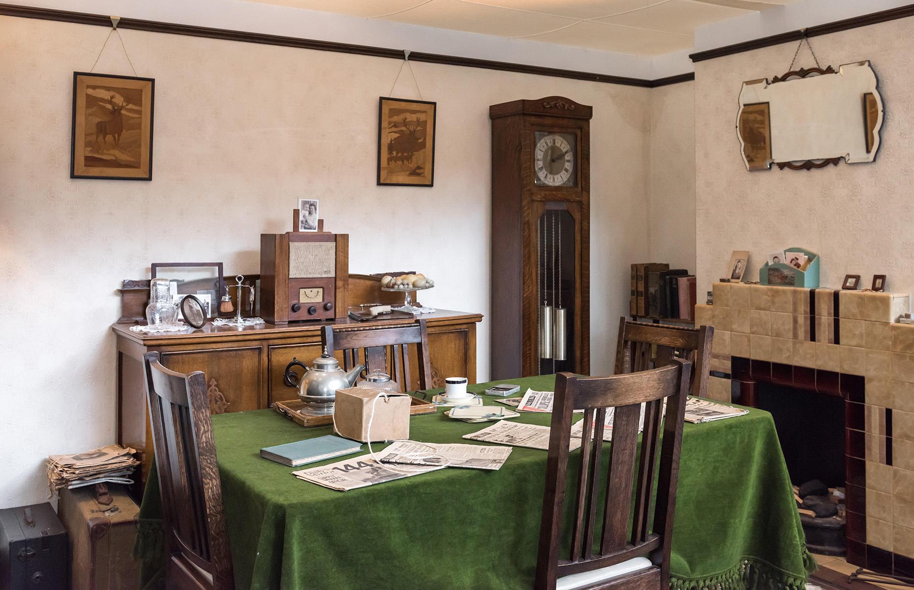 Dining rooms and parlours