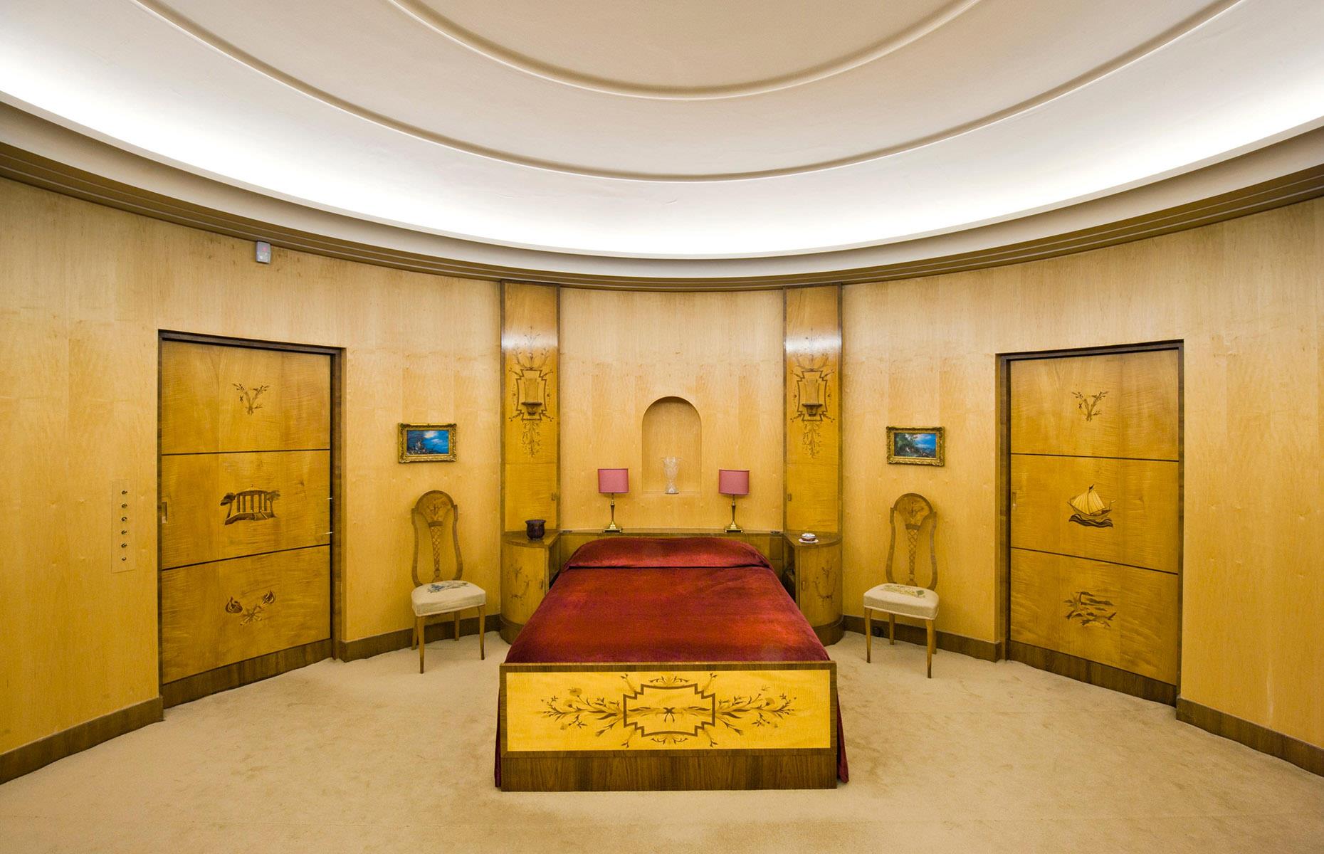 1930s: the bedroom