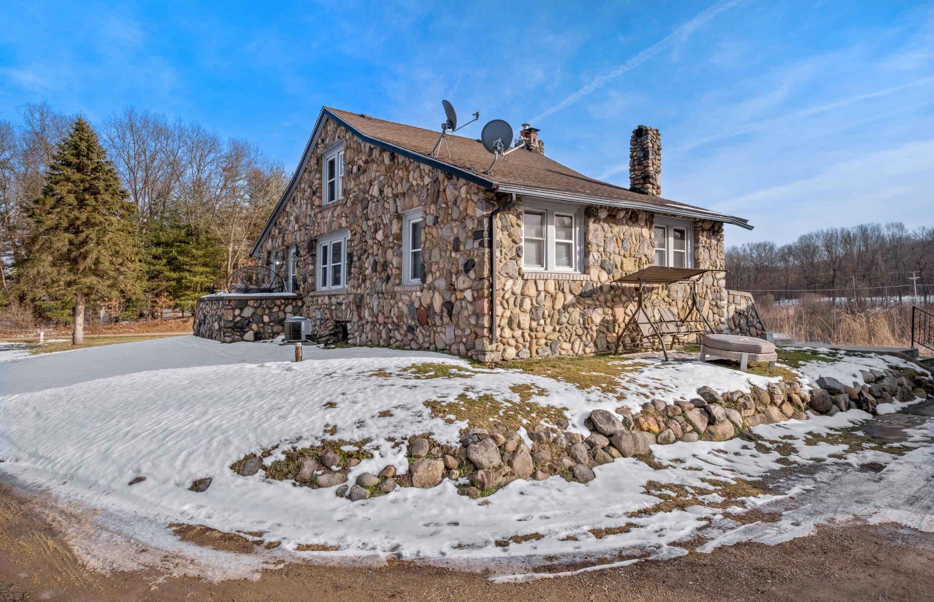 Stunning Stonehouse