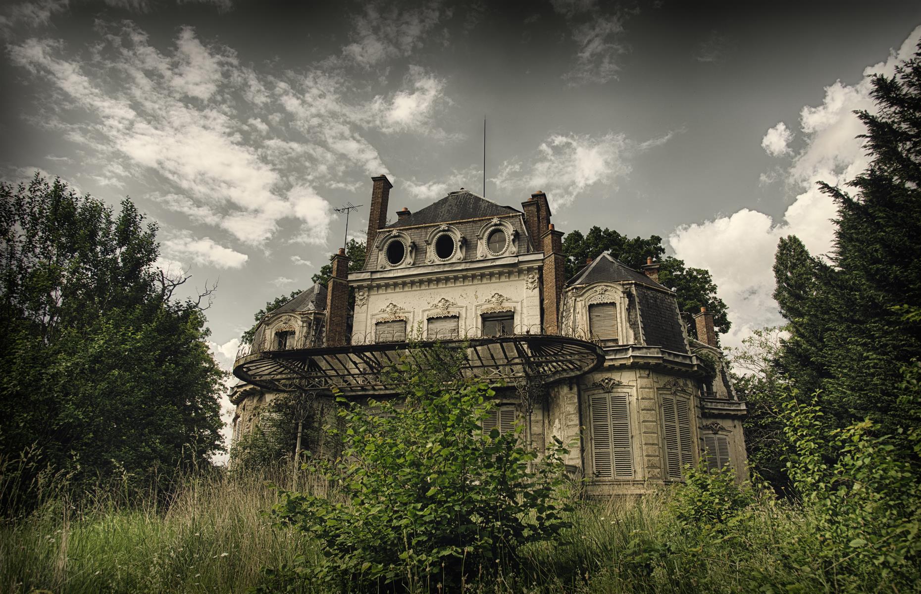 Chateau Verdure, Paris, France 