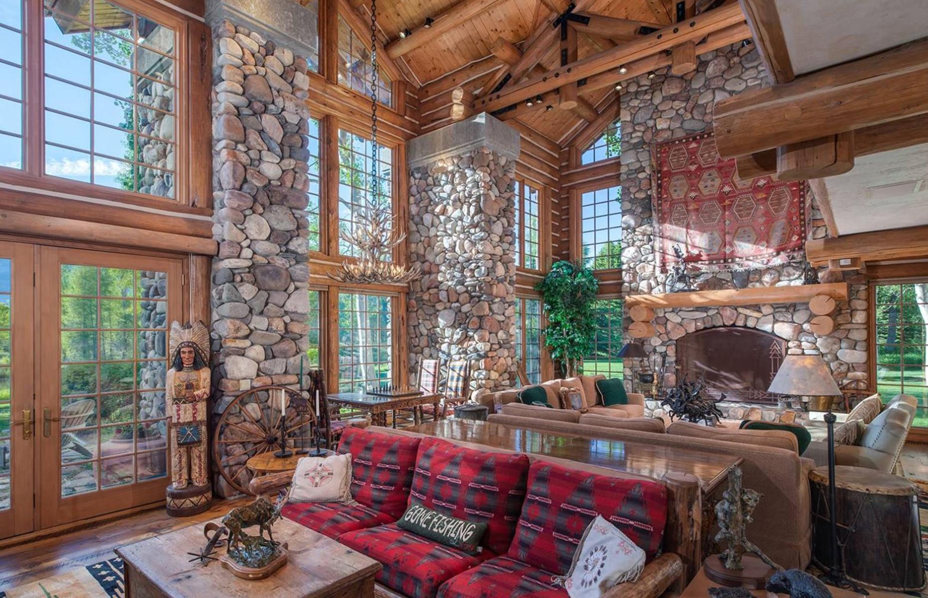 Wyoming: Lavish lodge, Jackson Hole, $19 million (£14.5m): The most incredible homes for sale in every US state