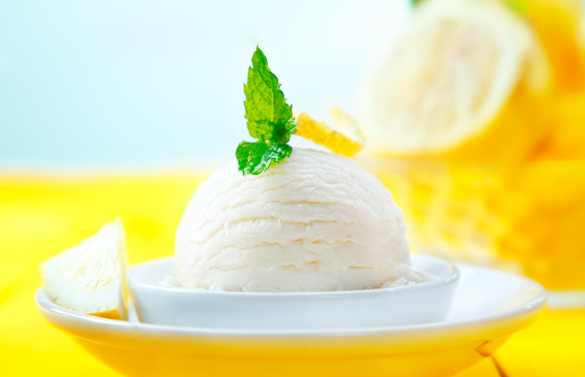 Sorbet (77 calories for 2 scoops)