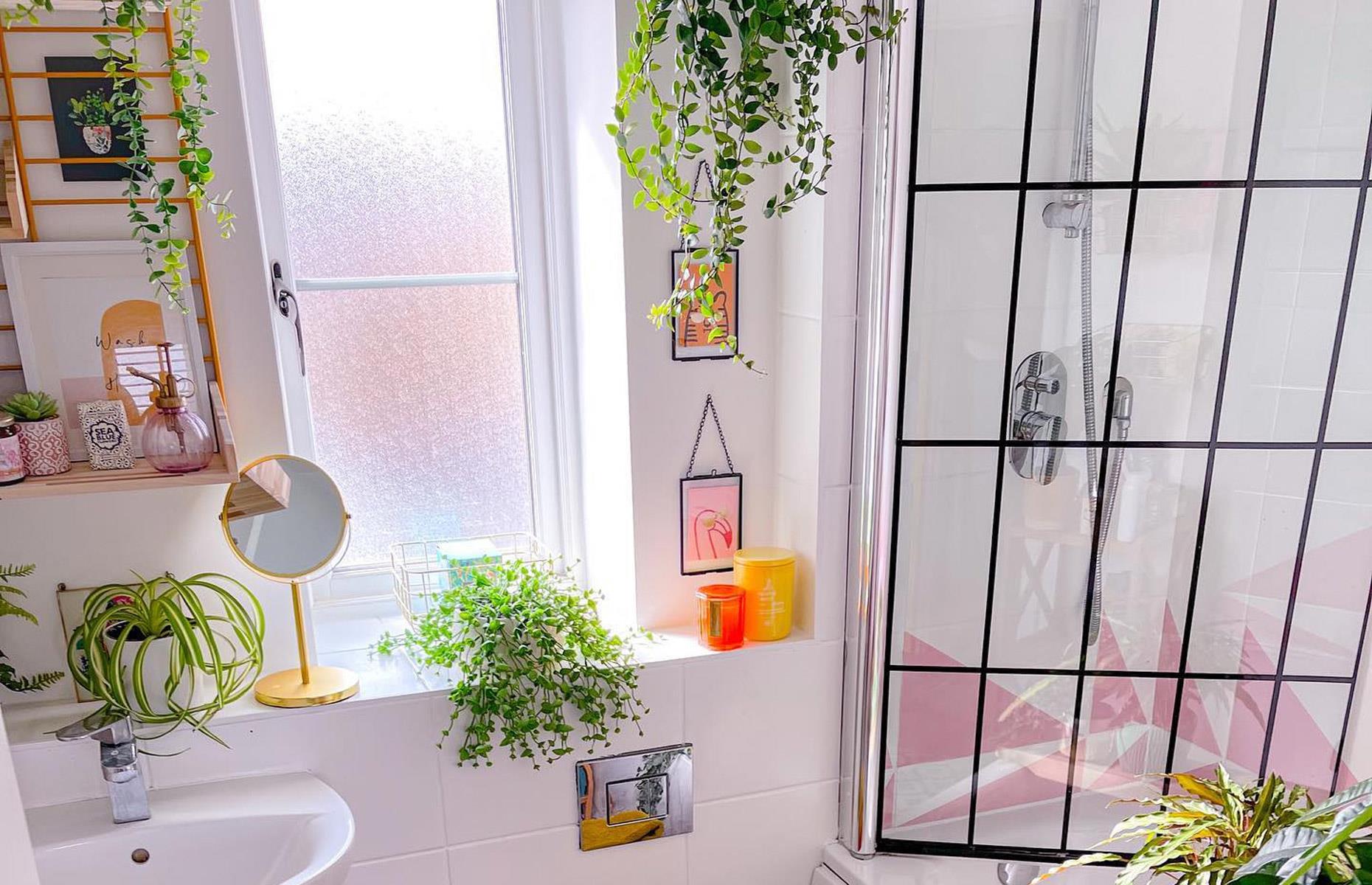 Industrialise a shower screen 