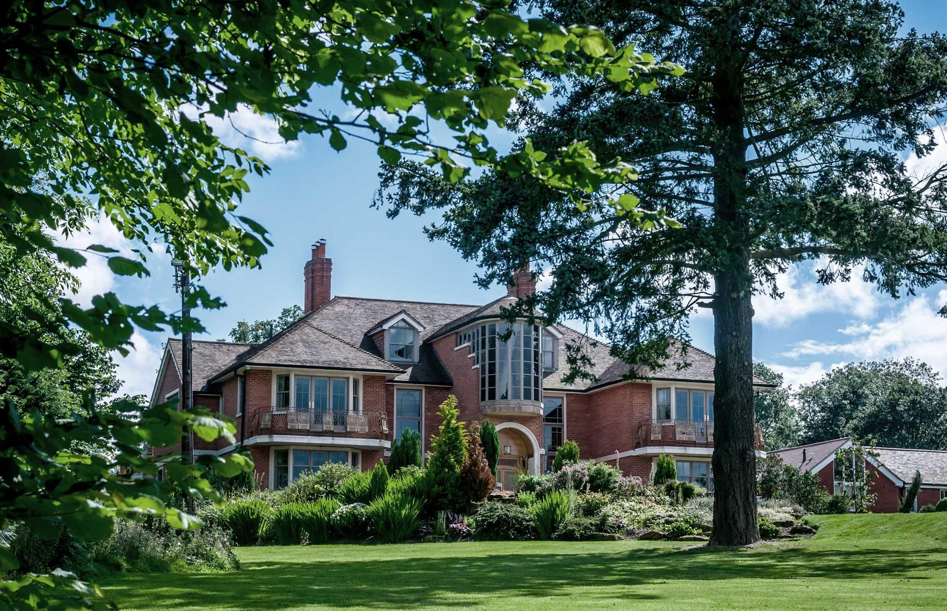 9 East Grinstead, Sussex, England