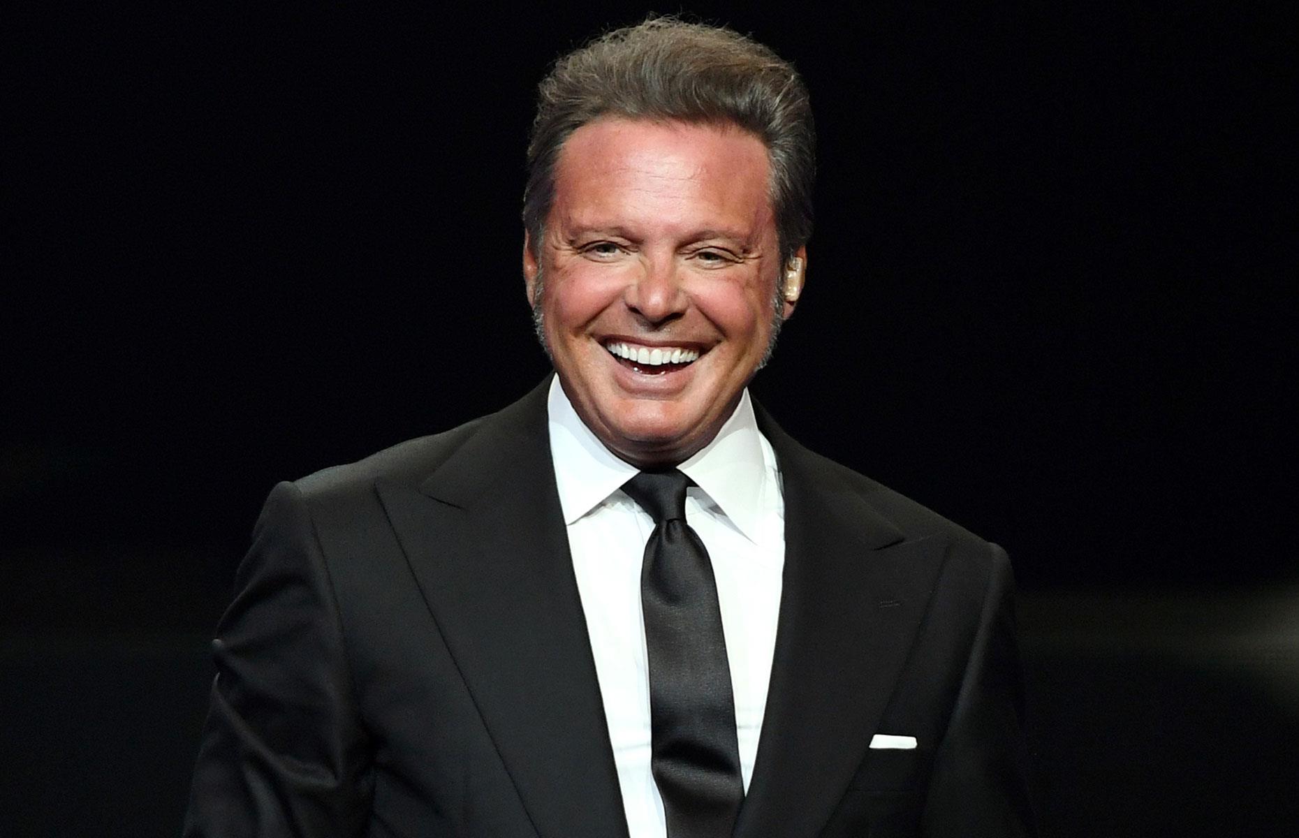 Luis Miguel's crumbling Acapulco mansion