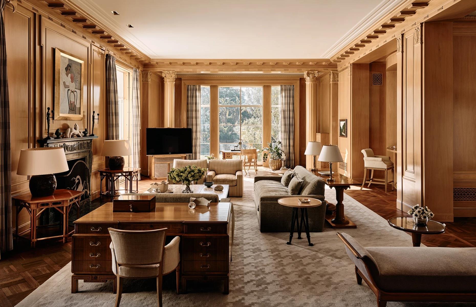 Casa Encantada, California: 40,000 square feet