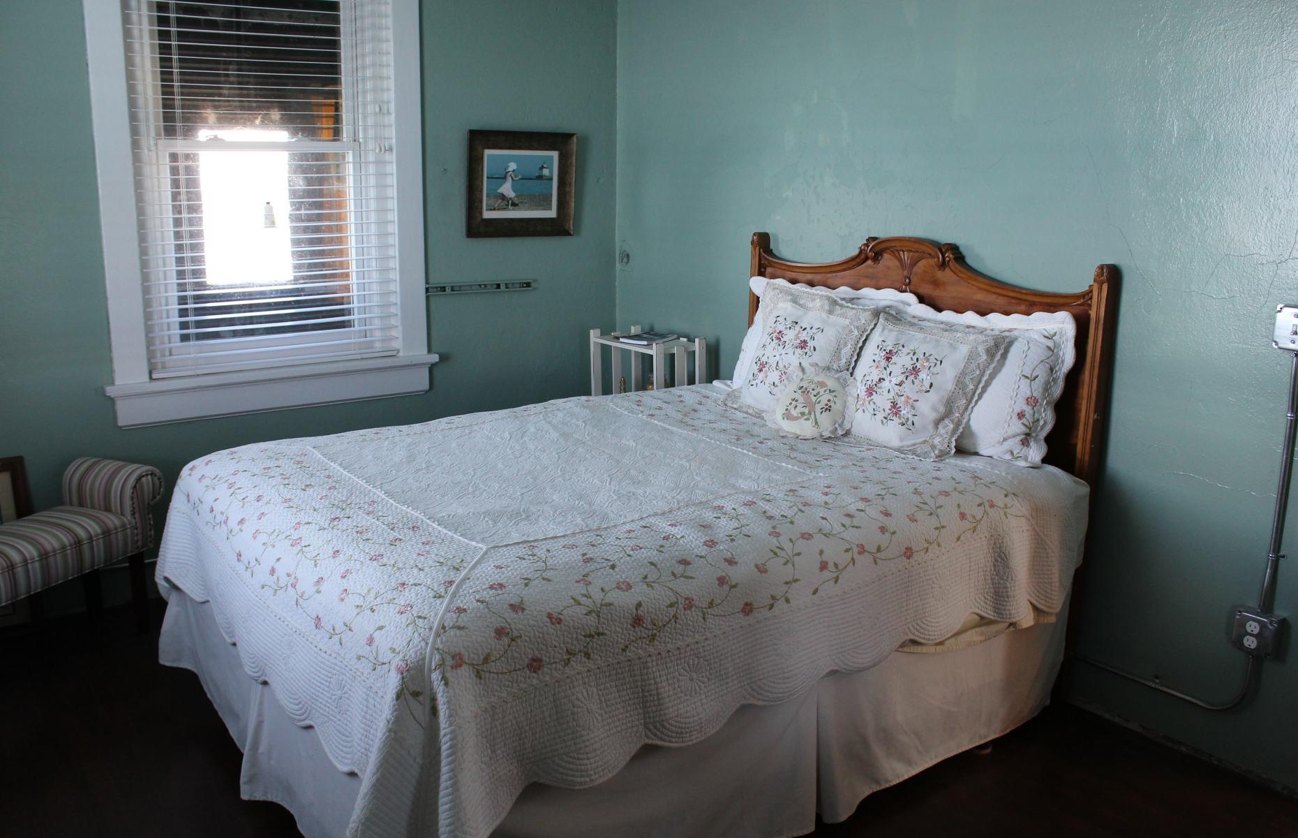 Vintage bedroom 