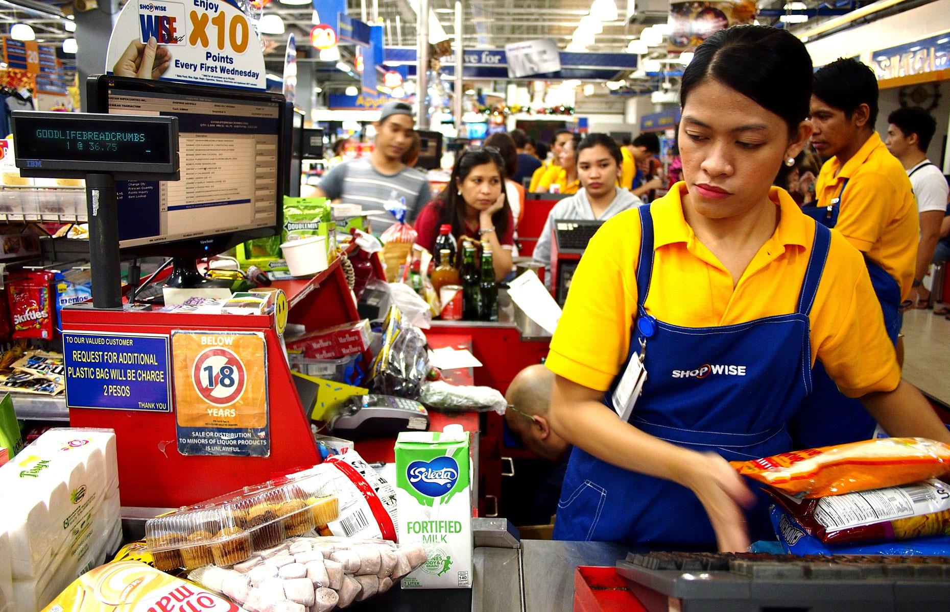 Philippines, average annual salary: $2,880 (£2.2k)