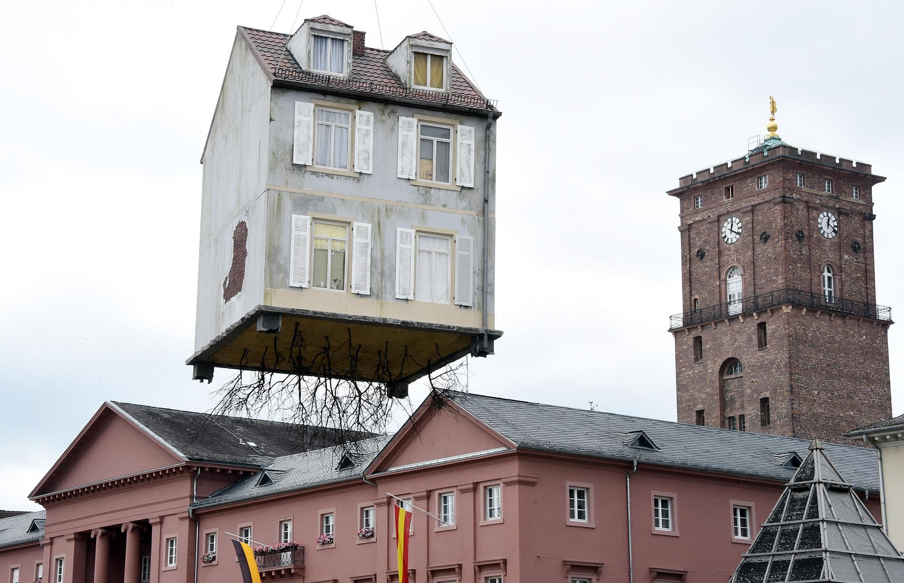 Tirado por las raíces, Karlsruhe, Alemania