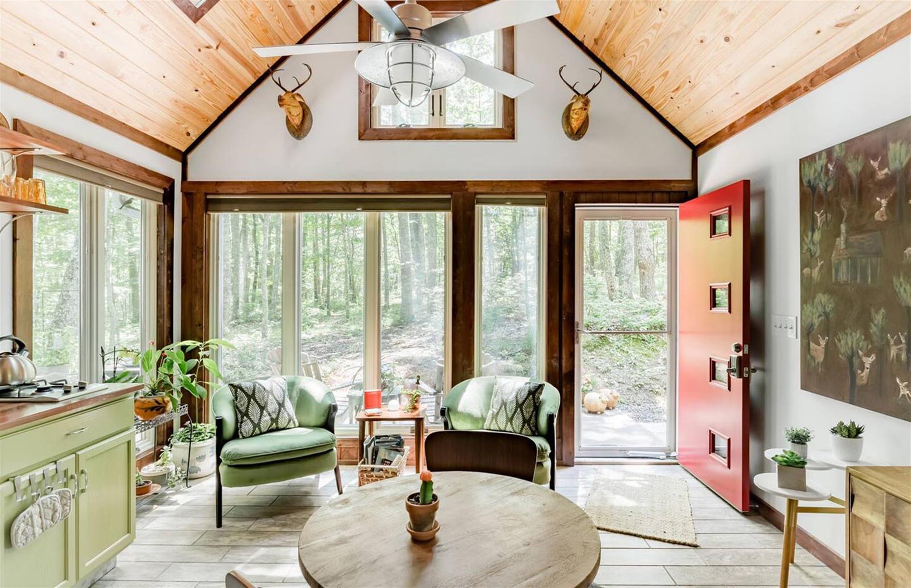 Barn guesthouse, Lookout Mountain, Georgia