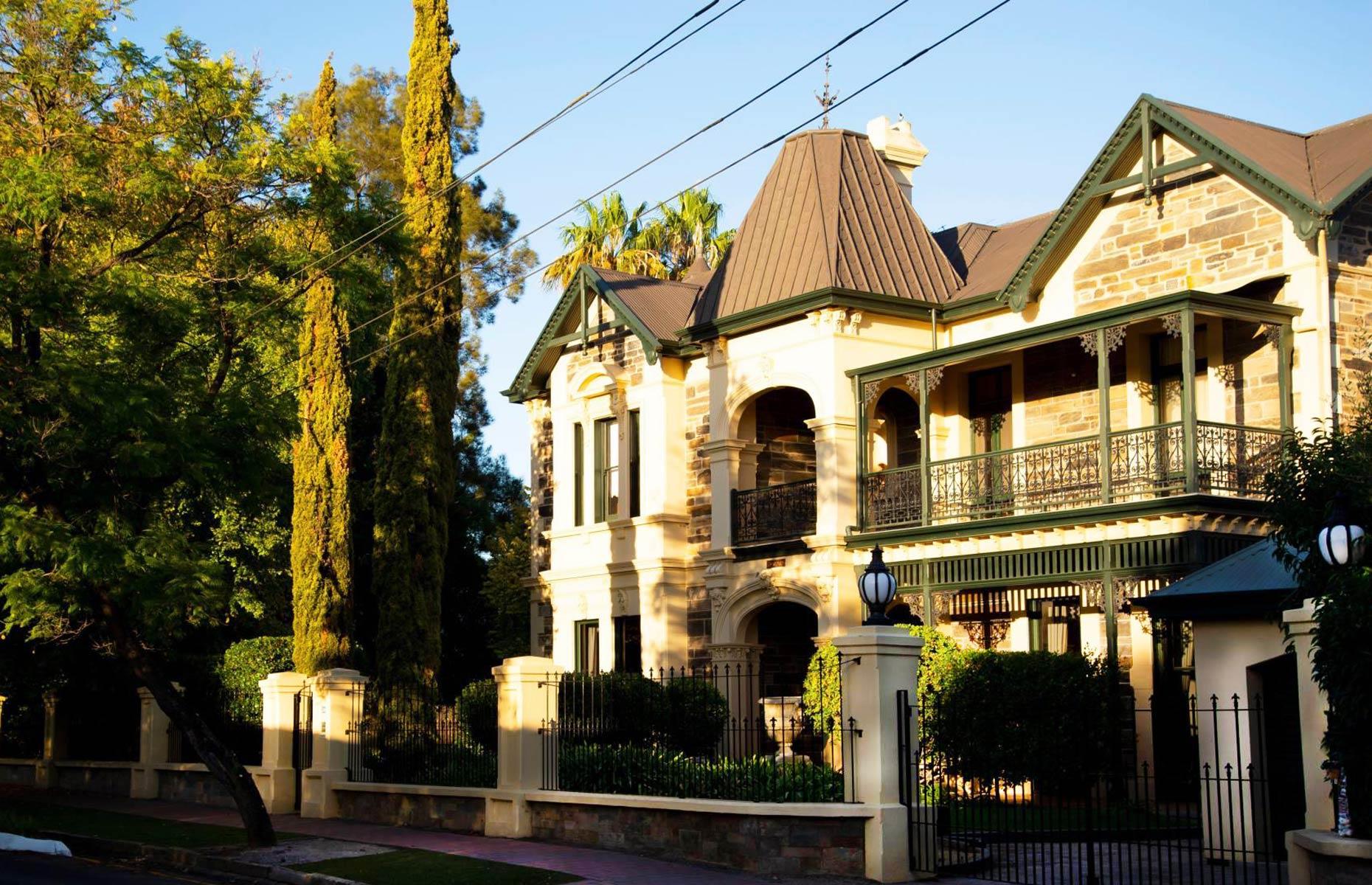 From Hyde Park to Unley Park: average house price AU$2,215,000