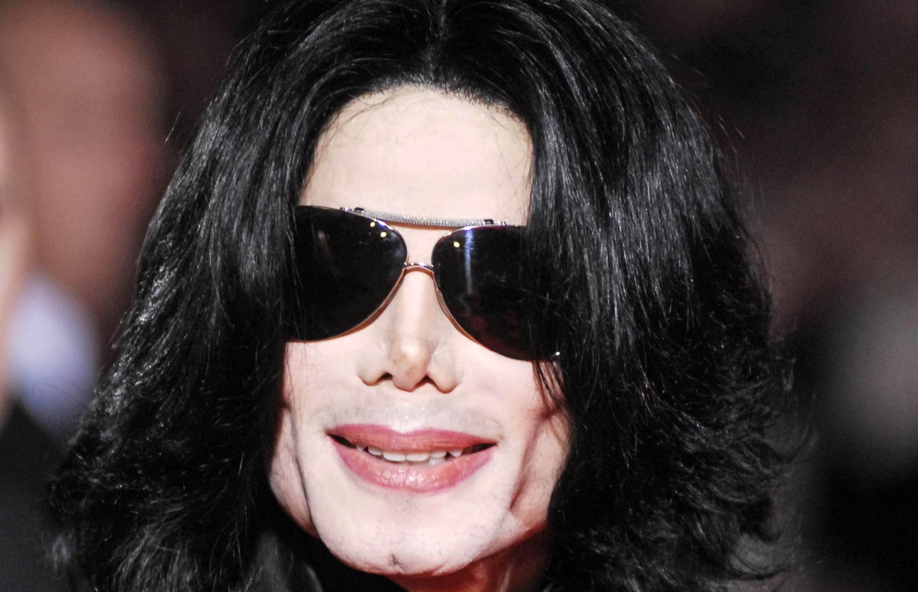 Michael Jackson's Invincible album: loss unknown 