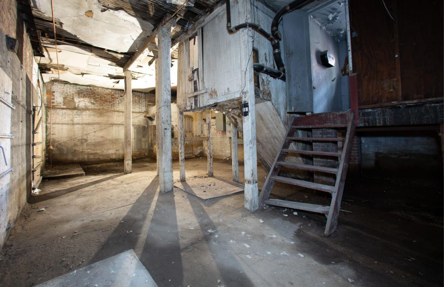 Abandoned buildings for sale that you can actually buy (copy