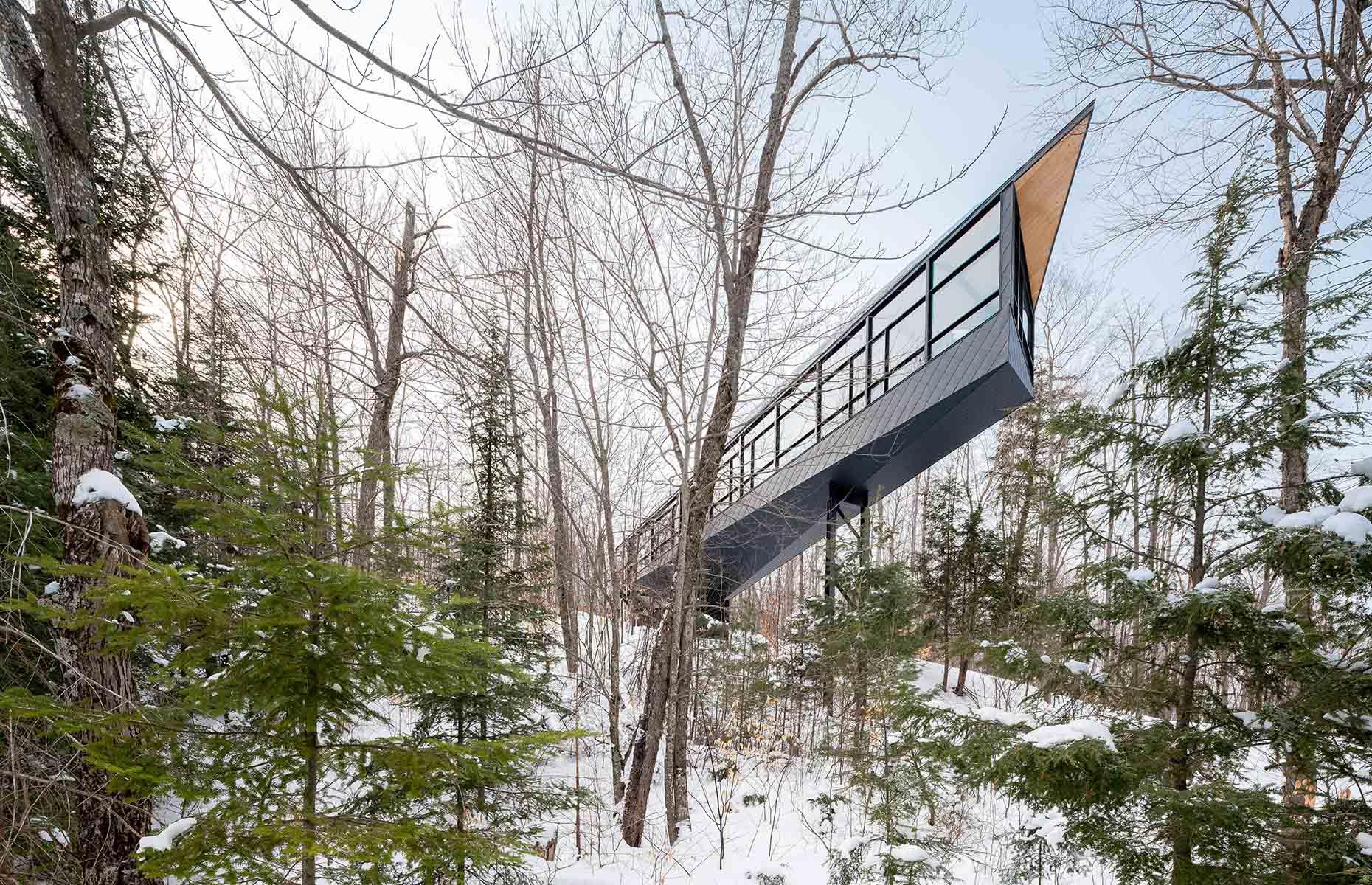 The m.o.r.e. CLT Cabin, La Pêche, Québec