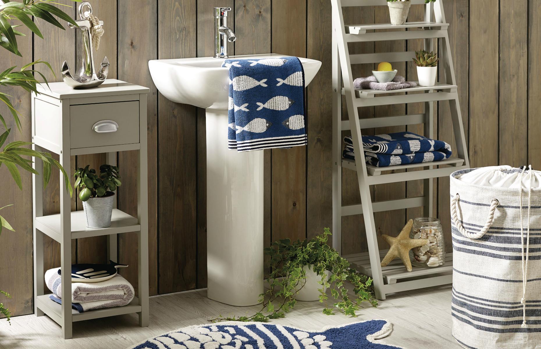 Swap bathroom linens