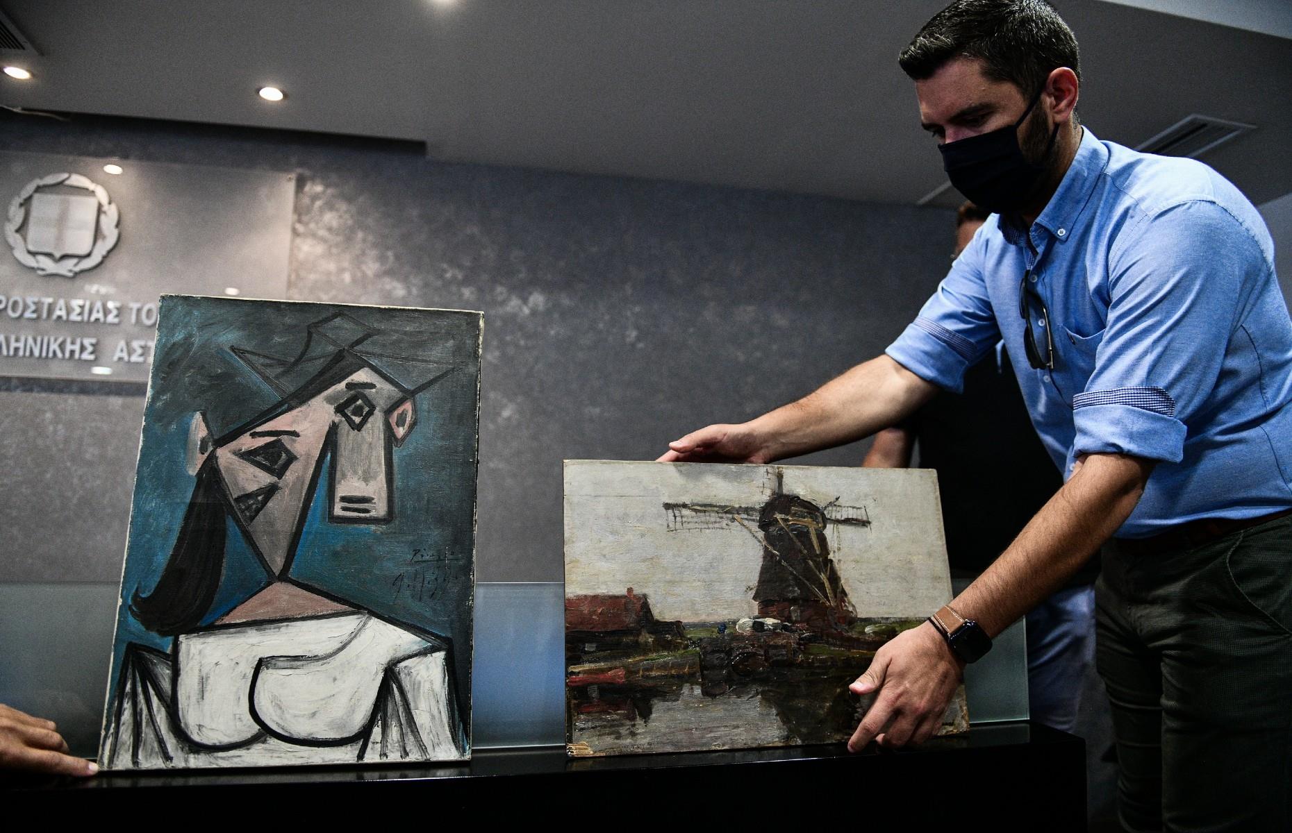 A Picasso and a Mondrian belonging to Greece 