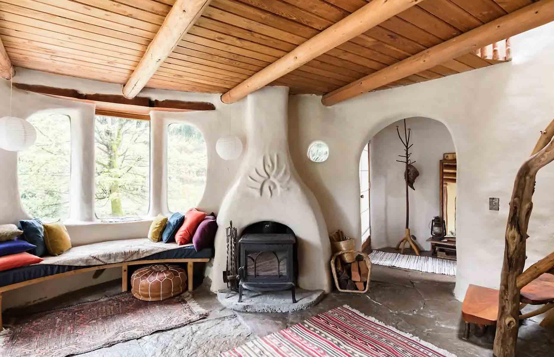 Cob cottage, British Columbia, Canada