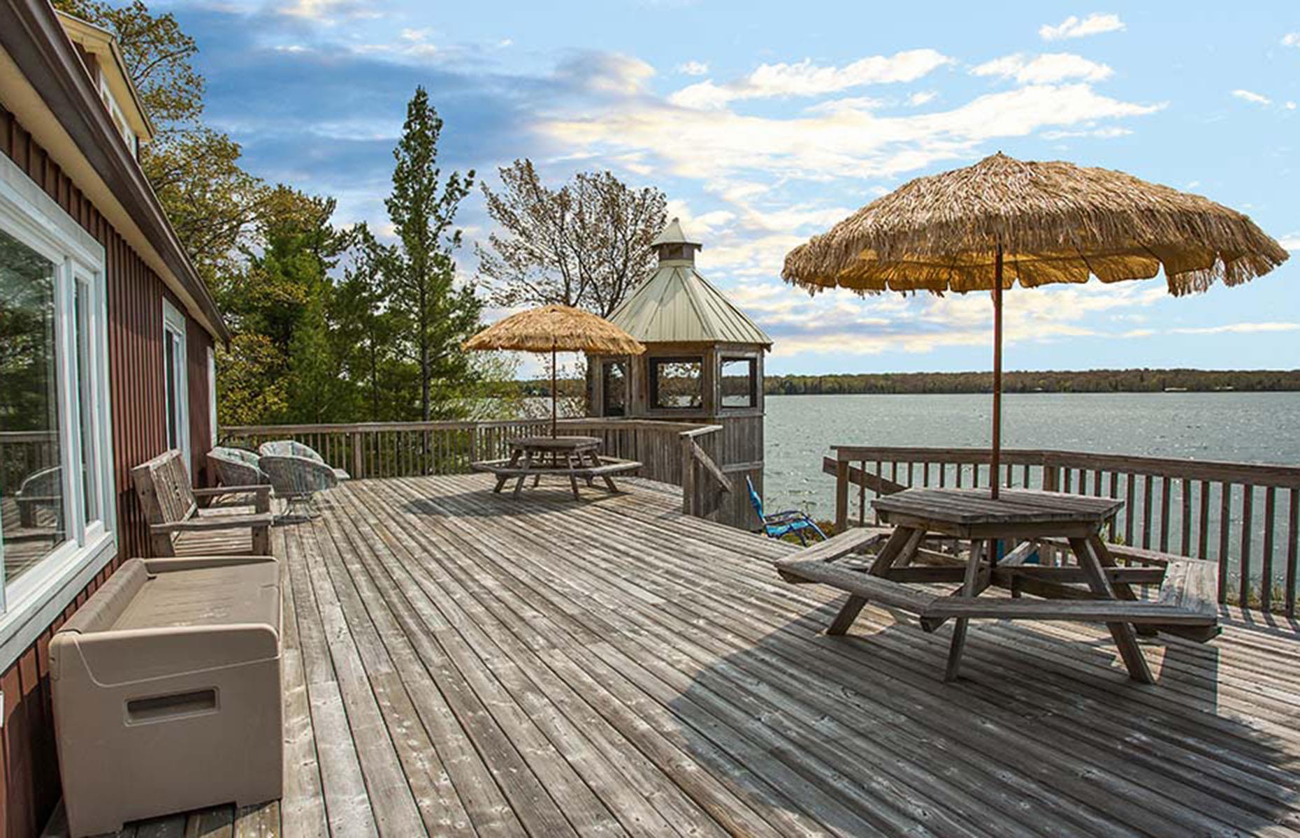 Duval Island, Ontario, Canada: $449,000 (£328k)