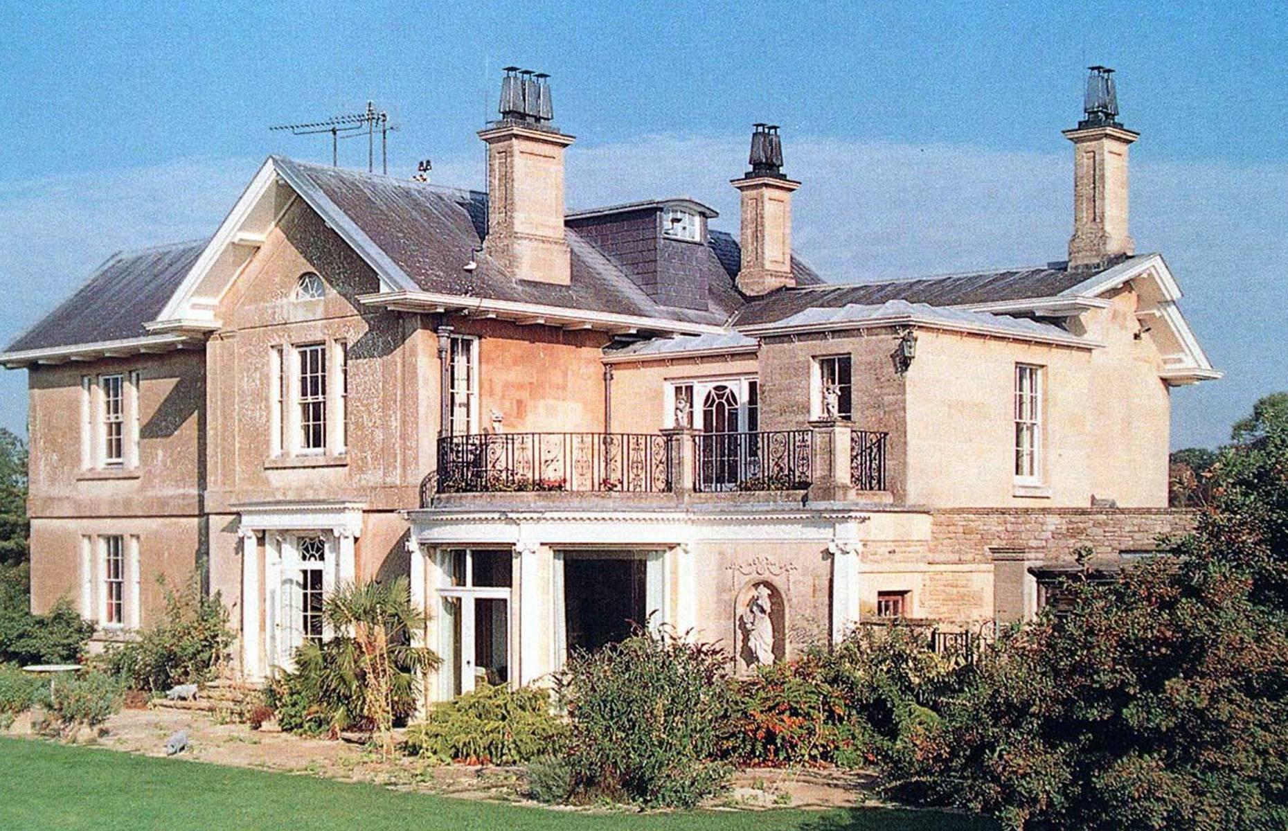 Camilla's bachelorette residence